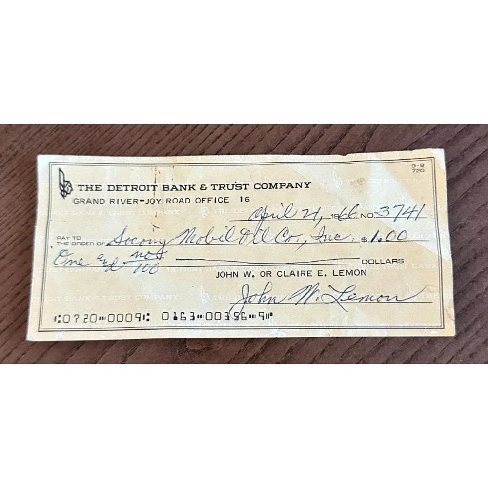 Vintage 1966 Check The Detroit‎ Bank and Trust Company Mobil Gas Co $1 Payment